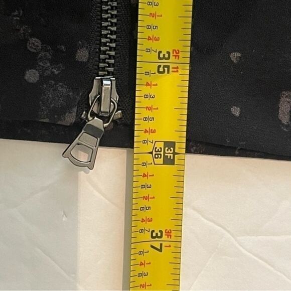 Elie Tahari Black Gray Athletic Wear Zippered Gorpcore Vented Dress Size M - Picture 14 of 14